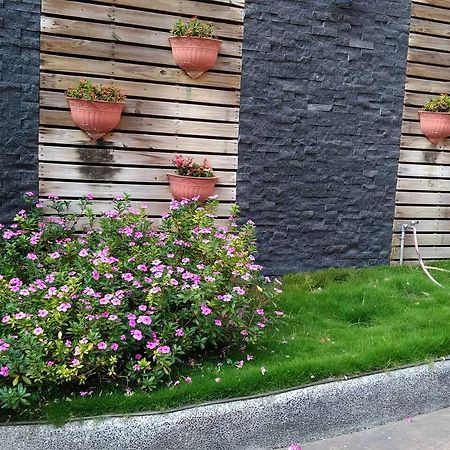 Michelle Motel Taichung Luaran gambar